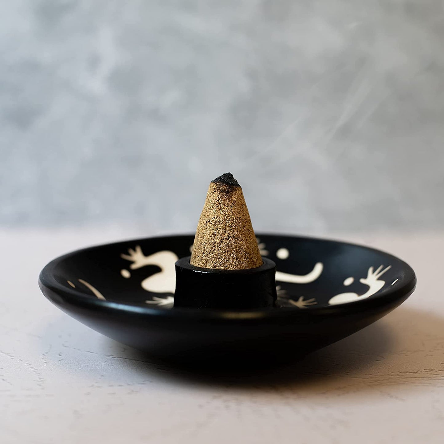 Luna Sundara Palo Santo Sticks Set (5 Palo Santo Sticks + Chulucanas Handmade Ceramics Holder) 手工陶瓷碟+ 天然秘魯聖木
